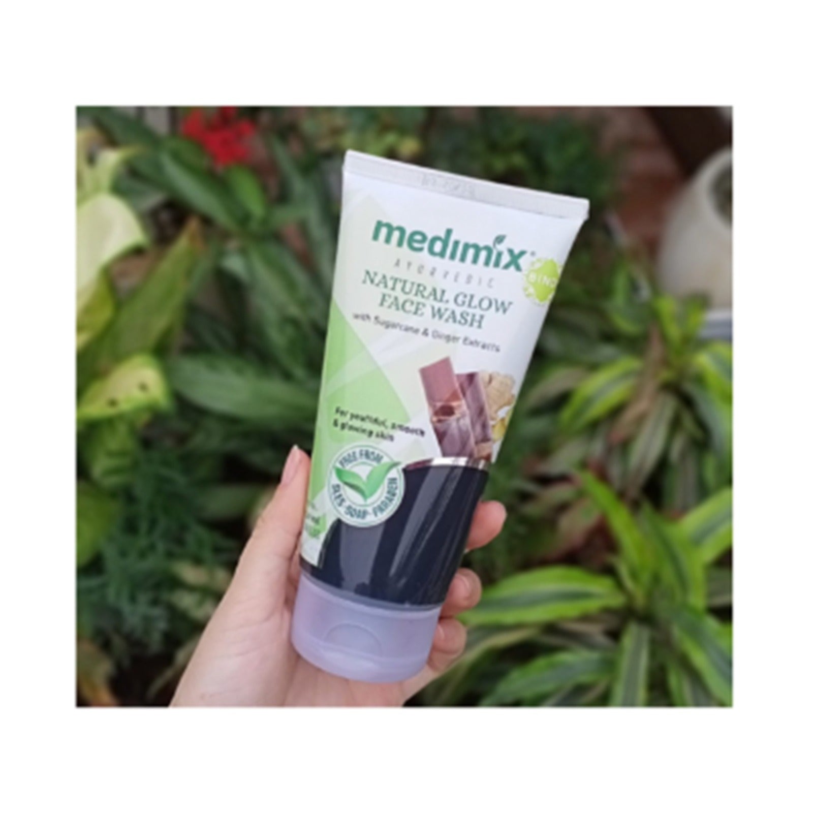 Medimix Medimix Ayurvedic Natural Glow Face Wash  Free From Sles Soap and Paraben  for Youthful, Smooth and Glowing Skin with Sugarcane and Ginger Extracts